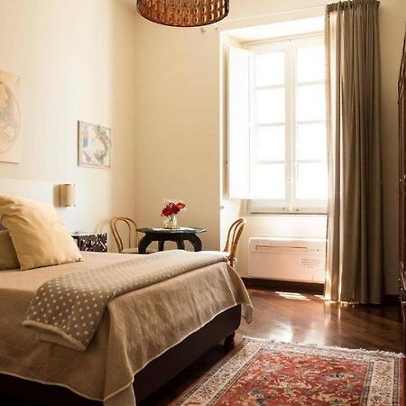 B&B Domus Garibaldi ซาแลร์โน ภายนอก รูปภาพ