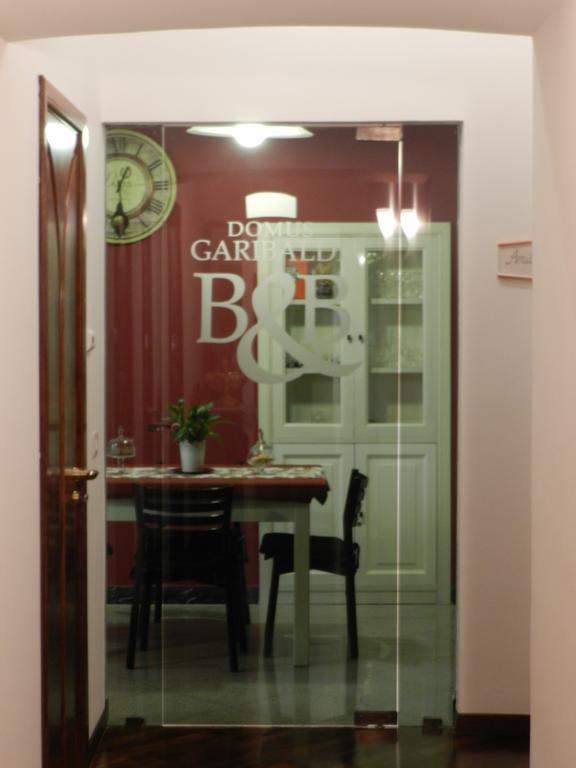 B&B Domus Garibaldi ซาแลร์โน ภายนอก รูปภาพ