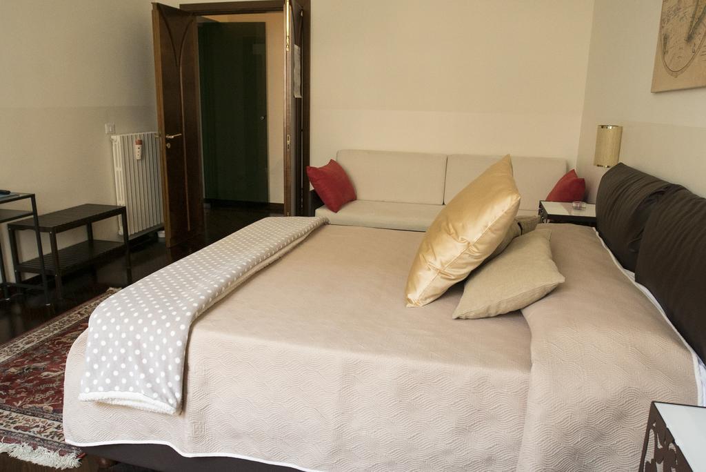 B&B Domus Garibaldi ซาแลร์โน ภายนอก รูปภาพ