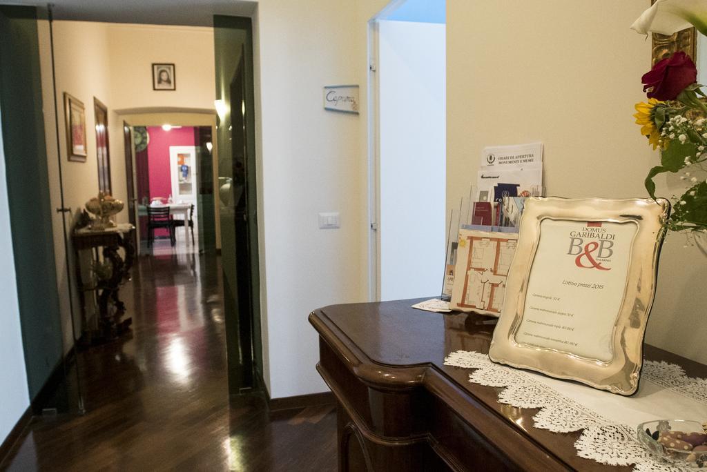 B&B Domus Garibaldi ซาแลร์โน ภายนอก รูปภาพ